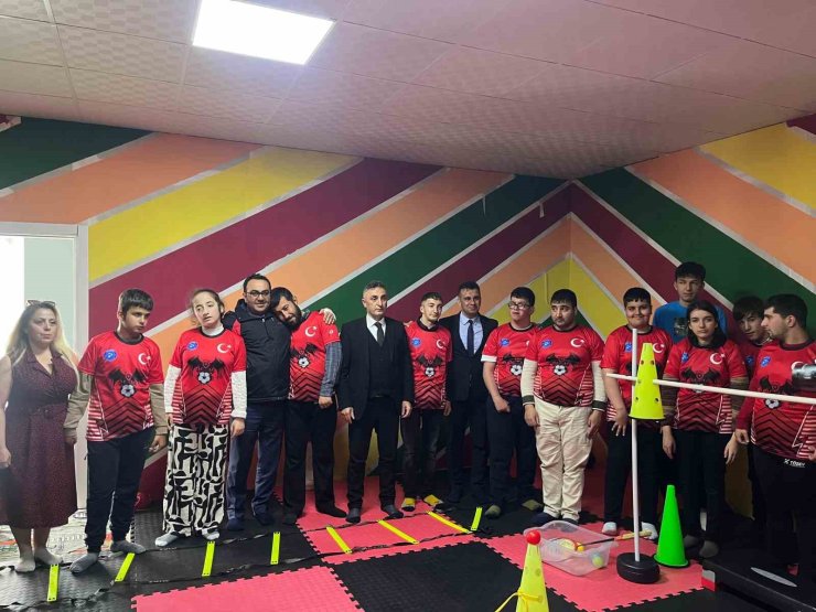 Engelli bireyler için iş birliği ve destek mesajı