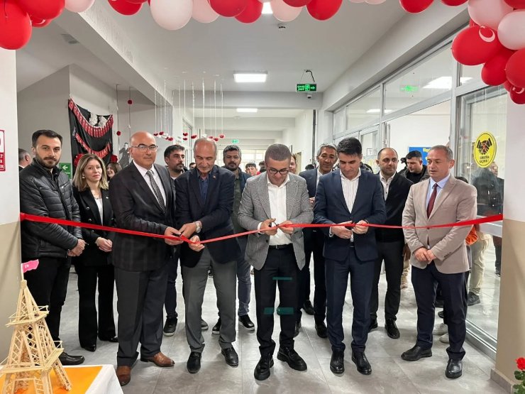 Kağızman’da yılsonu sergisine yoğun ilgi