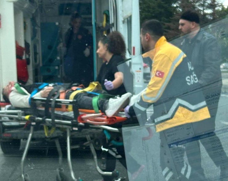 Erzincan’da otomobil ile motosiklet çarpıştı