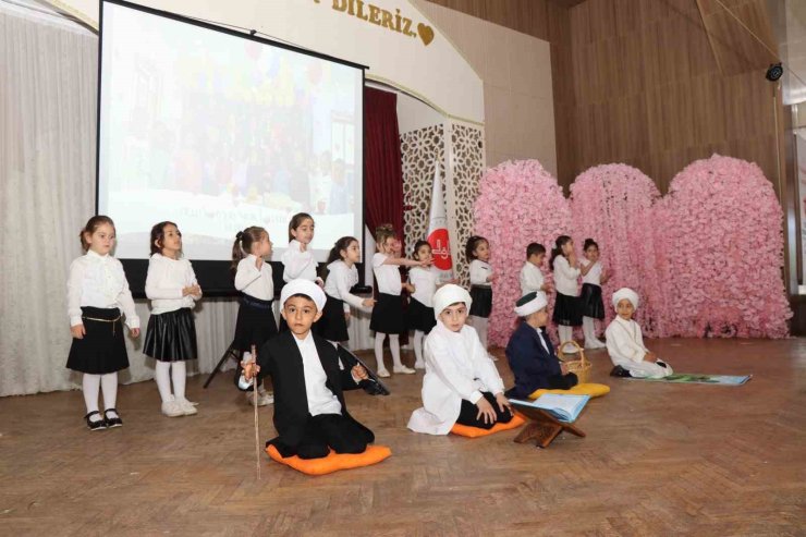 Minikler gösterileriyle mest etti