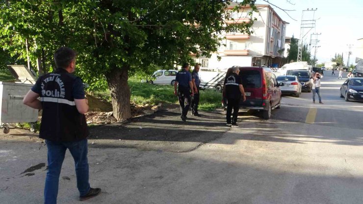 Hurdacıların alacak verecek kavgası kanlı bitti: 1 yaralı