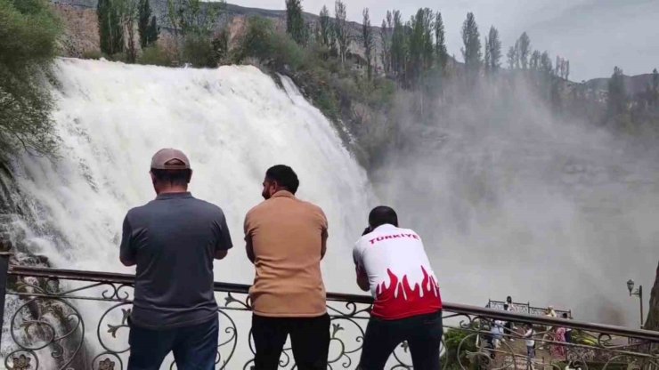Tortum ve Uzundere’de foto safari heyecanı