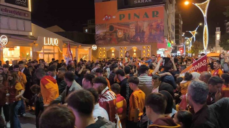 Tatvan’da Galatasaray şampiyonluğu coşkuyla kutlandı