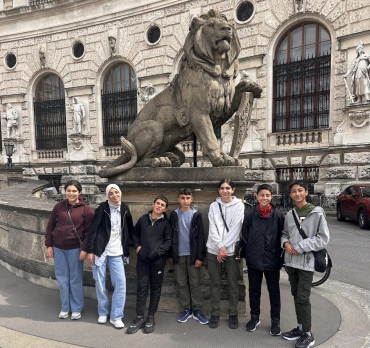 Çemişgezekli öğrenciler Viyana’yı gezdi