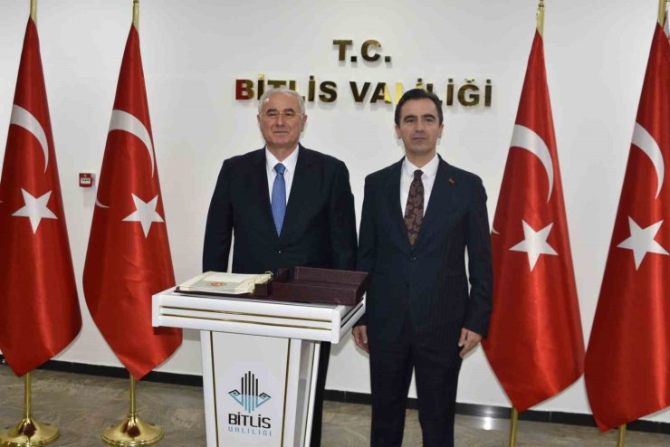 Başkan Mehmet Akarca: "Kamu Denetçiliği Kurumu halkın ücretsiz avukatlığını yapıyor"