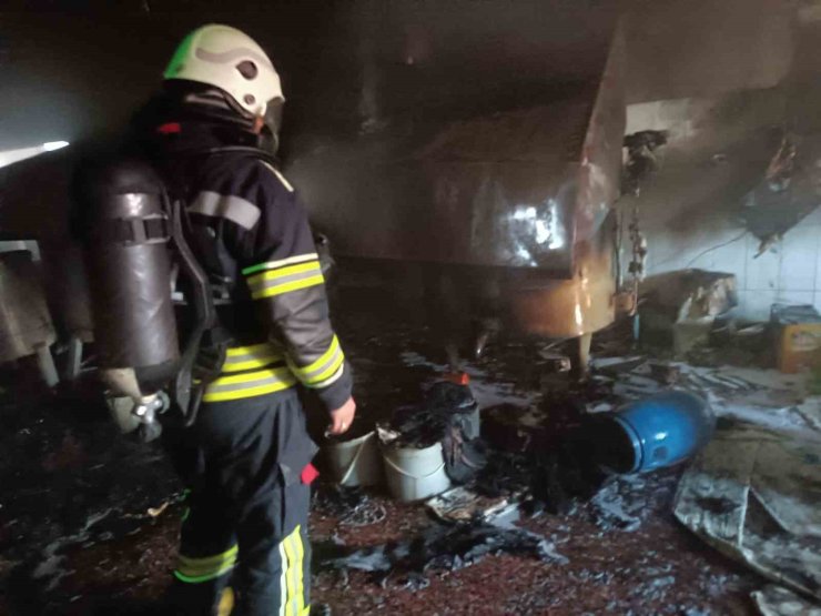 Toptancılar sitesinde yangın