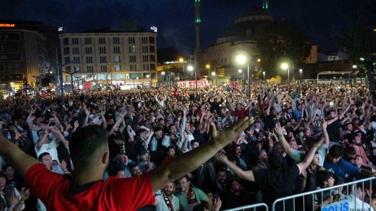 Elazığspor - Vanspor maçının tatil edilmesi Van’da sevinçle karşılandı