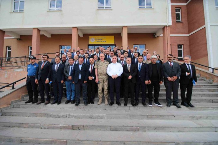 Otlukbeli’de muhtarlar toplantısı düzenlendi