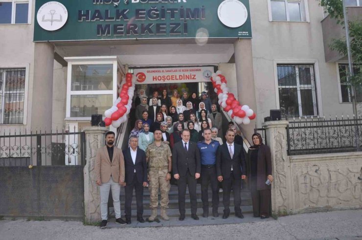 Bulanık’ta yıl sonu sergisi