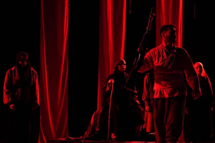 "Töre" adlı tiyatro oyunu sergilendi