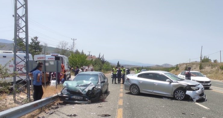 Elazığ’da trafik kazası: 5 yaralı