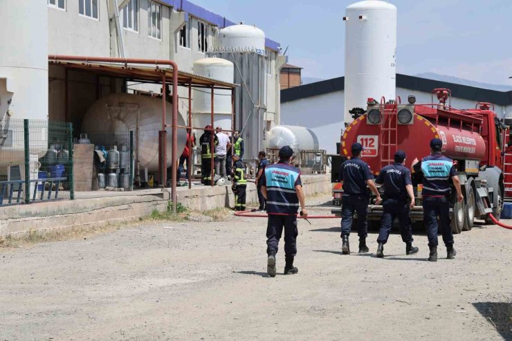 Elazığ’da gaz dolum tesisinde patlama: 3 kişi gazdan etkilendi