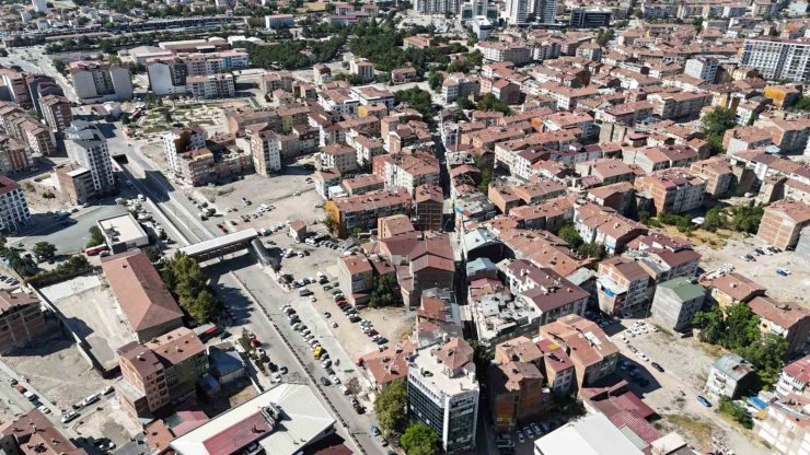 Elazığ’da kentsel dönüşüm çalışmaları sürüyor