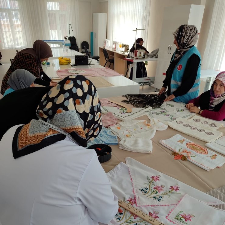 Erzurum’da "İyilik Atölyeleri" gönüllere dokunuyor