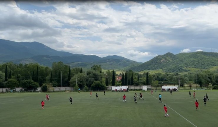 Kadın futbol takımlarından Gürcistan’da dostluk maçı