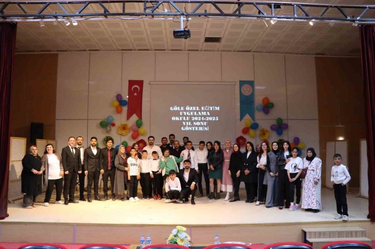 Özel Eğitim Uygulama Okulu öğrencilerinden muhteşem yılsonu gösterisi