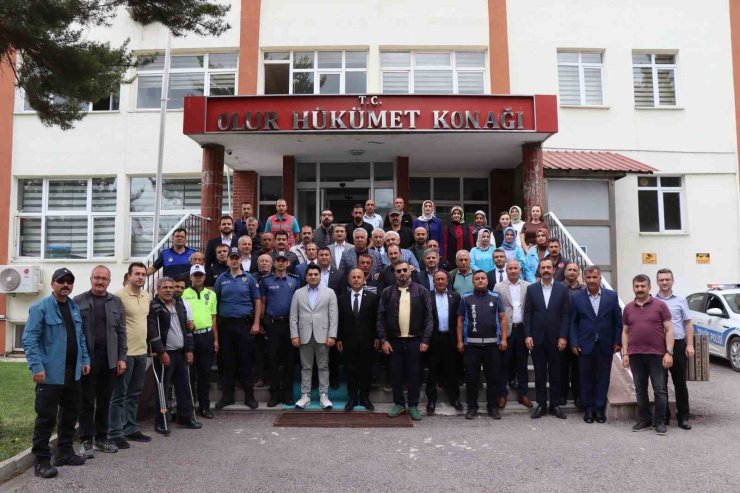 Olur Kaymakamı Kini’ye duygusal veda