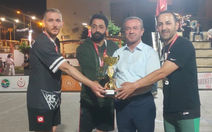 Hakkari 3x3 basketbol şampiyonu belli oldu: Beyazgölge zirvede!
