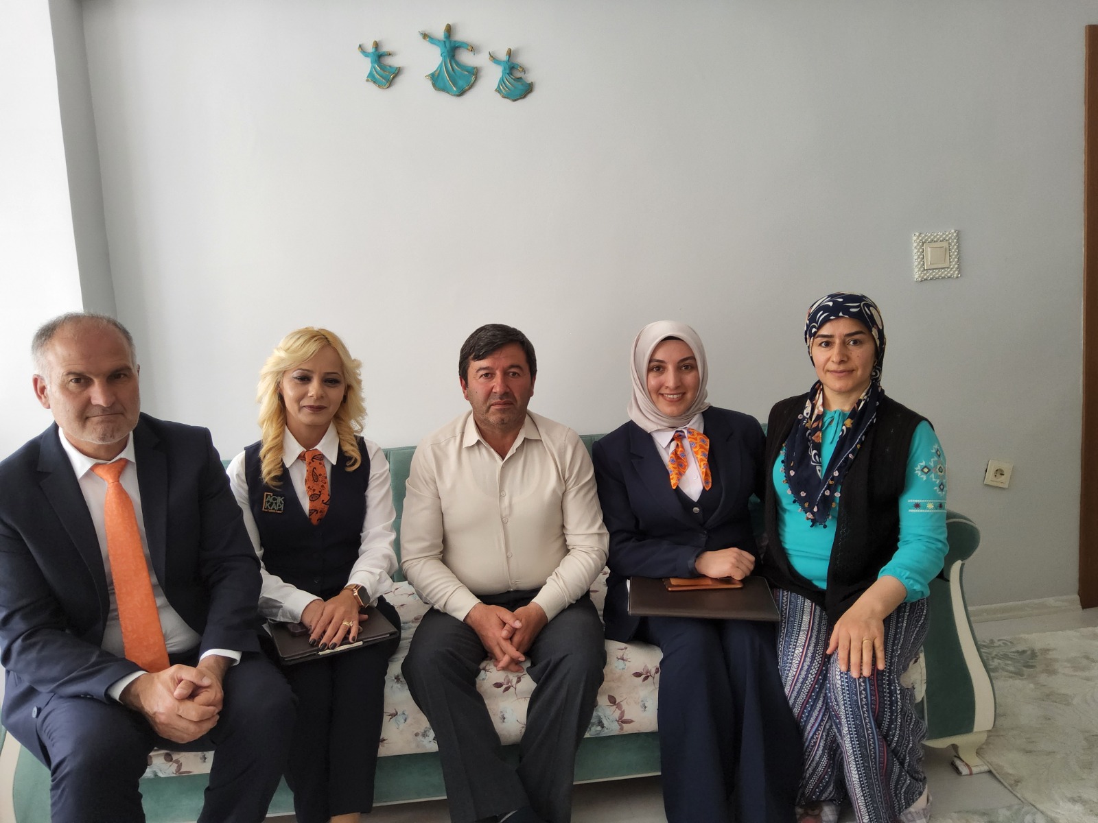 9e040cb8-fa0b-44eb-af18-ae2d534af259.jpg