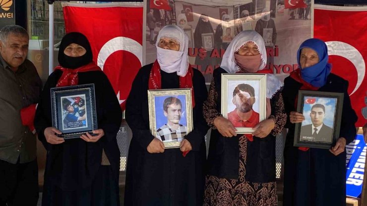 Muşlu annelerin evlat nöbeti devam ediyor