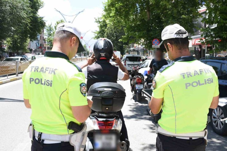 Erzincan’da motosikletlilere sıkı denetim