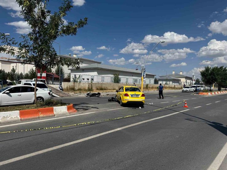 Ağrı’da trafik kazası: Karı koca hayatını kaybetti