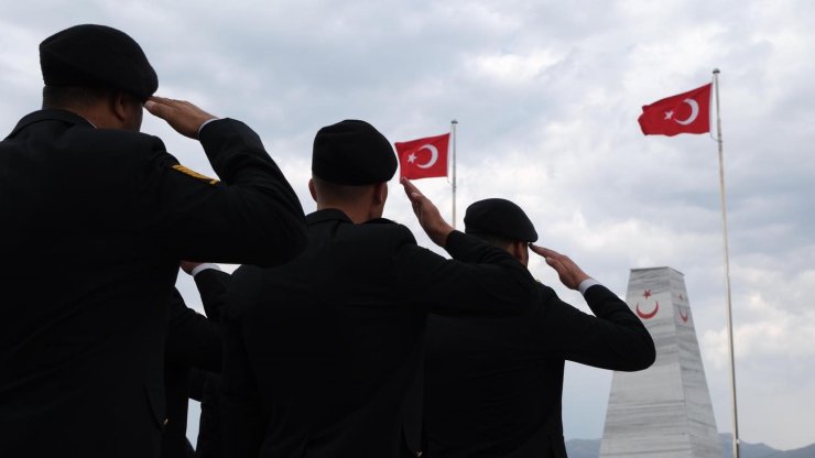 15 Temmuz kapsamında Garnizon Şehitliğinde anma programı düzenlendi