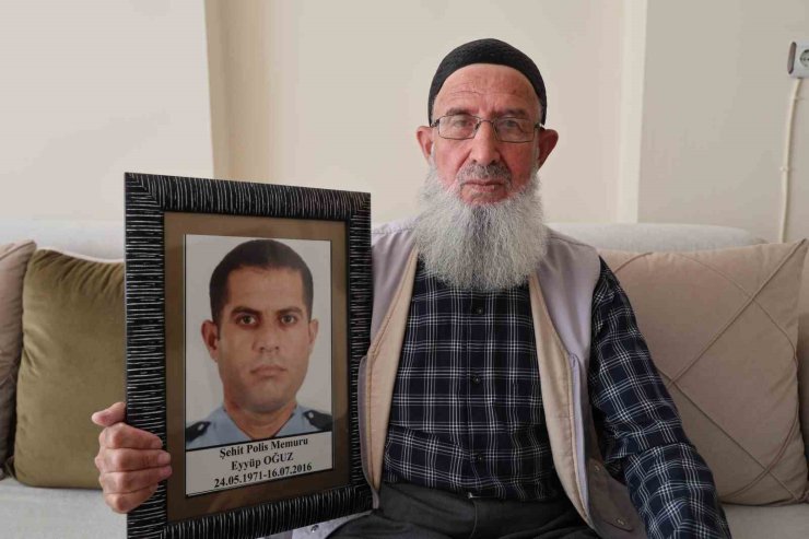 15 Temmuz şehidinin babası: "15 Temmuz gelince canımız ciğerimiz yanıyor"