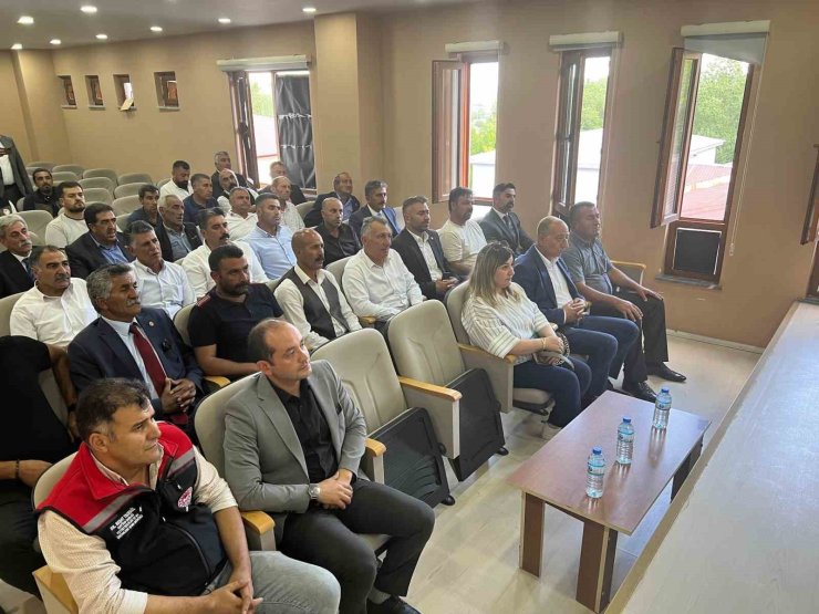 Digor’da hayvan hastalıkları mücadele toplantısı yapıldı