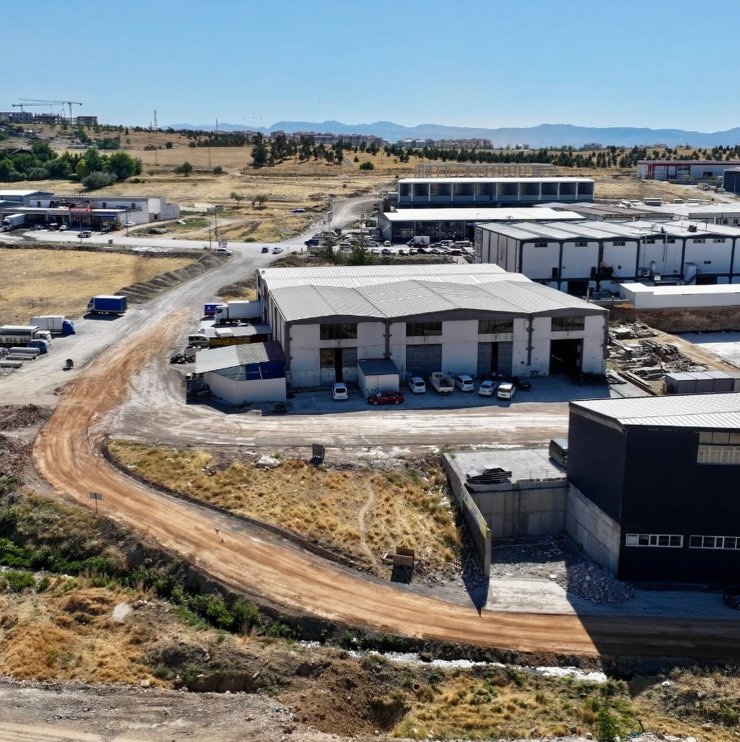 Başkan Geçit: "Yollar bir şehrin aynasıdır"