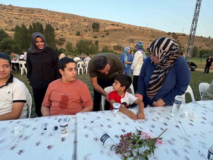 Akçadağ Sultansuyu Sosyal Tesisleri’nde anlamlı buluşma