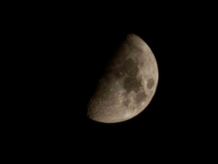 Elazığ’da yarım ay mest etti