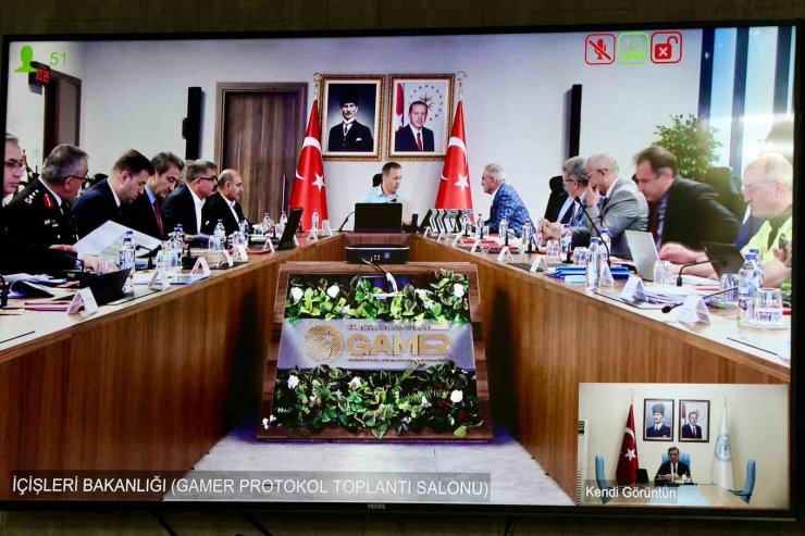 Vali Aydoğdu Bakan Yerlikaya başkanlığındaki toplantıya katıldı