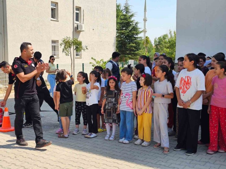 Büyükşehir Semt Konaklarında deprem ve yangın eğitimi