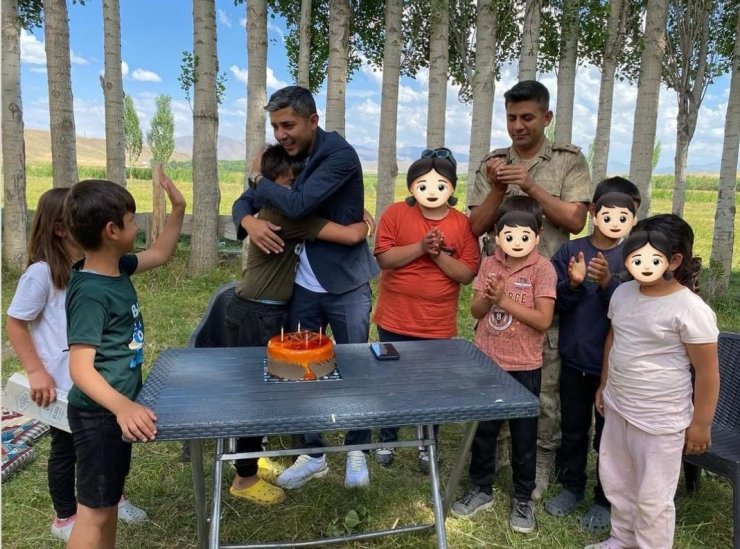 Kaymakam Mahir’den ’Sen Gül Dünya Gülsün’ Projesi