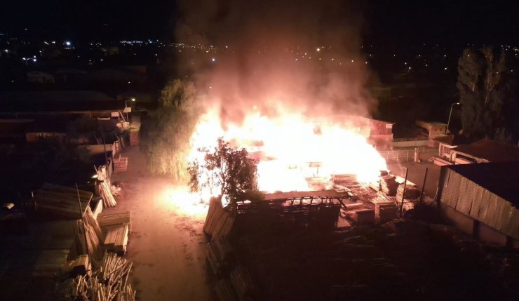Erzincan’da Keresteciler Sitesinde yangın