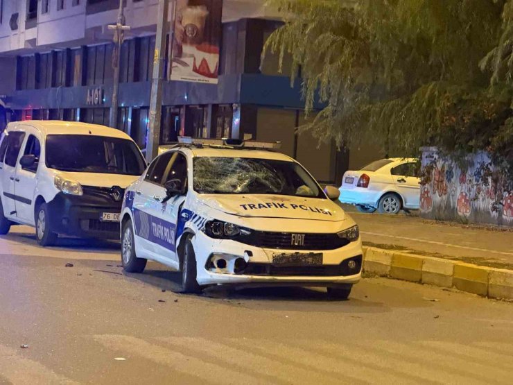 Iğdır’da motosiklet ile polis aracı çarpıştı: 2 ağır yaralı