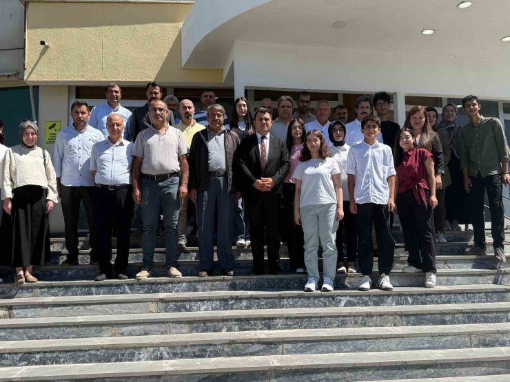 Patnos’ta başarılı öğrenciler için kahvaltı programı düzenlendi