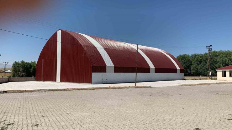 Dedeli’de spor altyapısına büyük destek