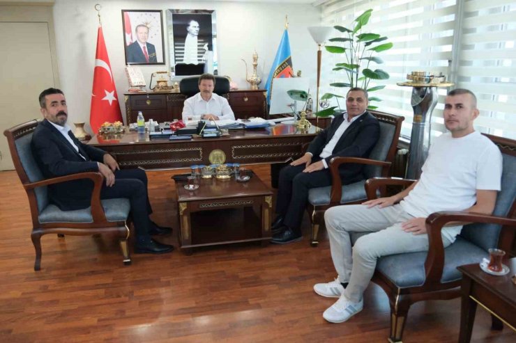 Yüksekova’da 50 yıllık dönem sona erdi: Yeni plaka boyama makinesi hizmete başladı