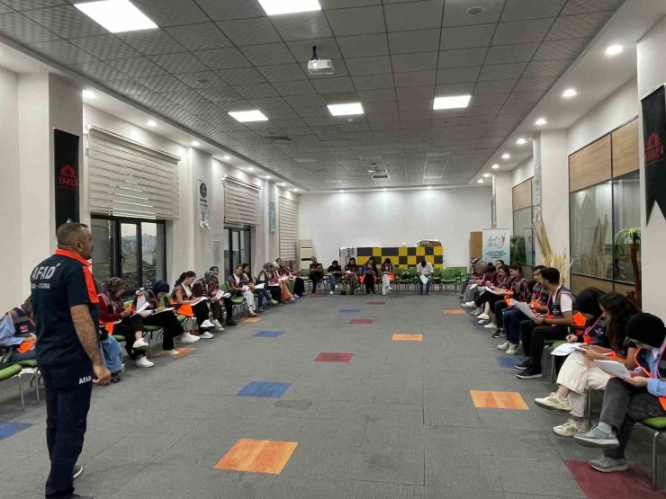 Elazığ’da AFAD gönüllülerinin eğitimleri sürüyor