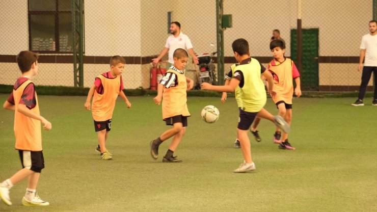 Erzincan’da yaz spor okulları devam ediyor