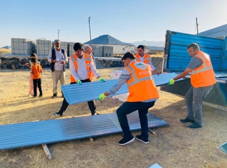 Patnos’ta mağdur aileye destek oldular