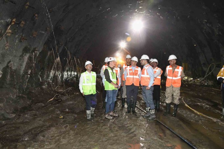 Vali Çiçek, Ilgar Tüneli inşaatını inceledi