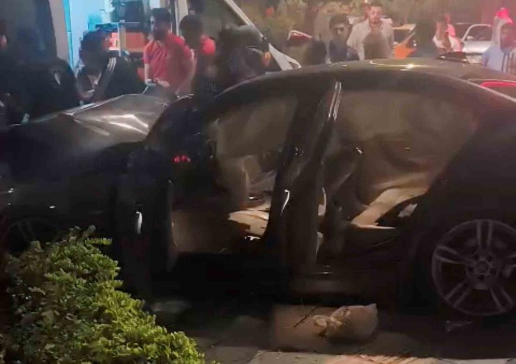 Otomobil park halindeki cipe çarptı: 1 yaralı