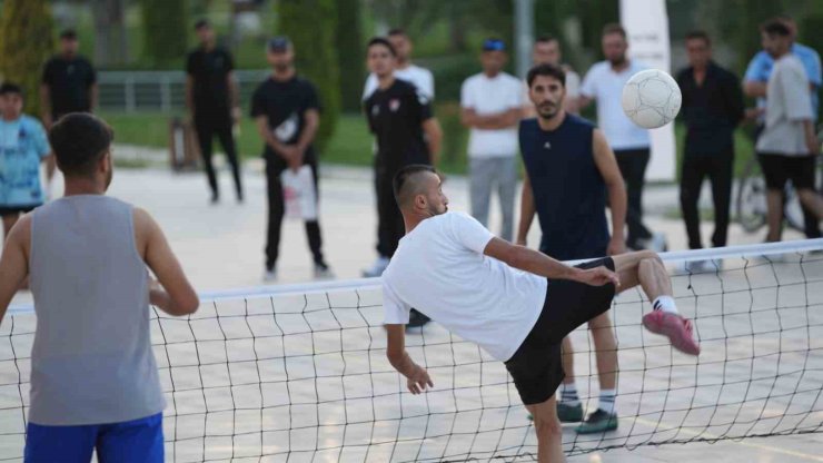 Battalgazi’de 18 takım mücadele etti, kupa Karaman FK’nın oldu