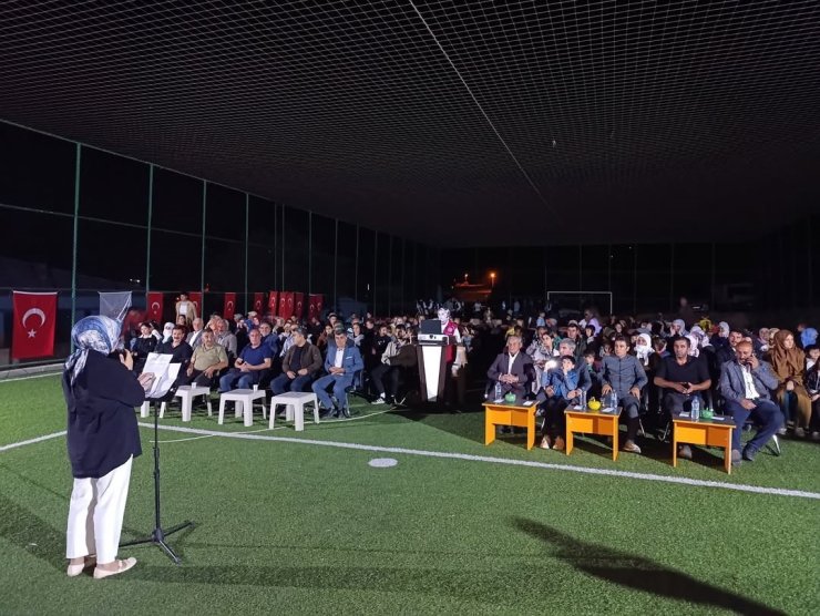 Diyadin’de köy halkına açık hava sineması