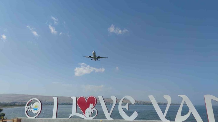 Van Ferit Melen Havalimanı 3 aylık bakıma giriyor