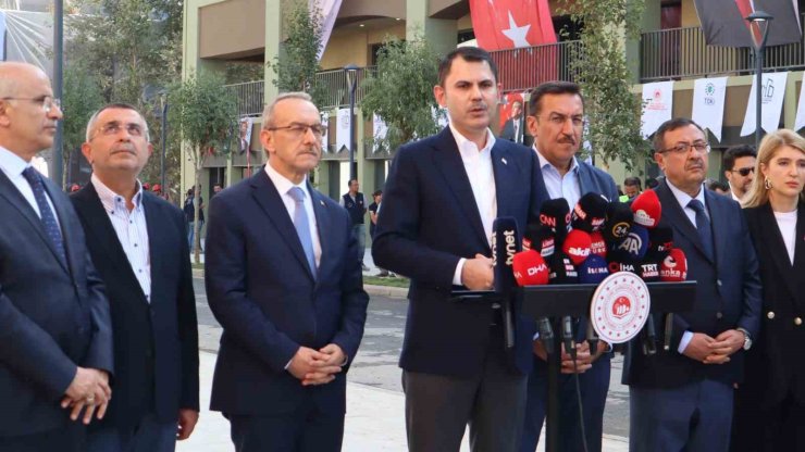 Bakan Kurum: "Şehirlerimiz her alanda ayağa kalkıyor"