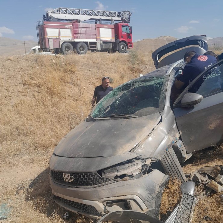 Van’da trafik kazası: 3 yaralı